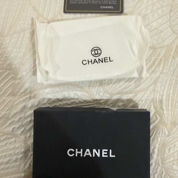 Black Quilted Leather Wallet - Picture 4 of 5